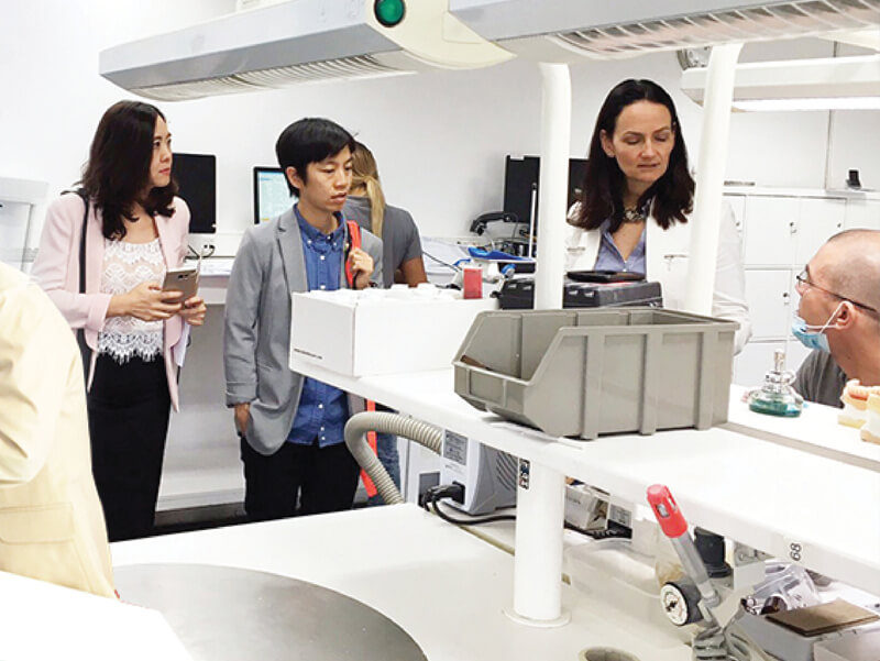 MALO CLINIC in Thailand ครอบฟันขาว, คลินิกจัดฟัน, คลินิกทันตกรรม, จัดฟัน, จัดฟัน invisalign, จัดฟันแบบใส, ฟอกสีฟัน, ฟอกสีฟัน zoom, รักษารากฟัน, รากฟันเทียม, วีเนียร์, เพลินจิต, สีลม, สุขุมวิท, อโศก 